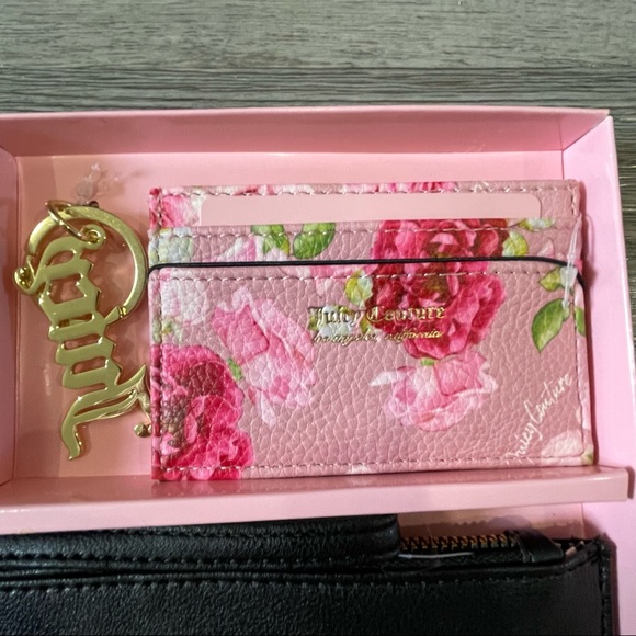 NWT Juicy Wristlet and Key Ring Gift Set - Picture 2 of 3